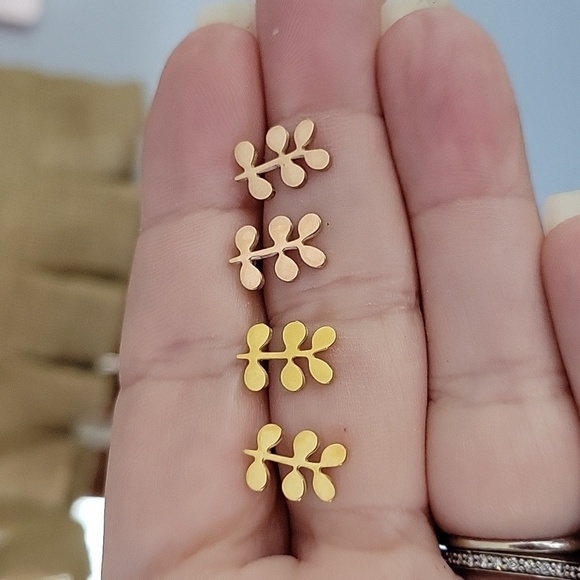 Sprig Stud Earrings, choice of color - Picture 1 of 7